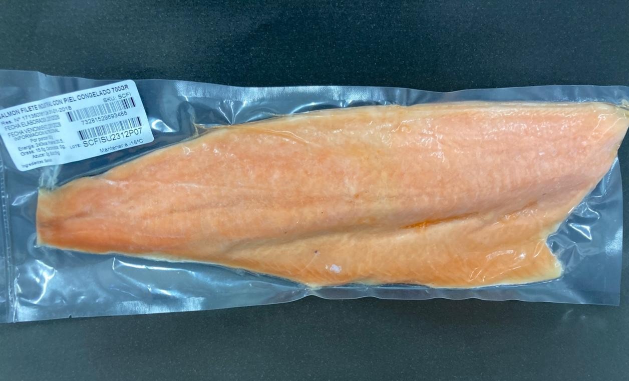 SALMON FILETE CON PIEL INDUSTRIAL
